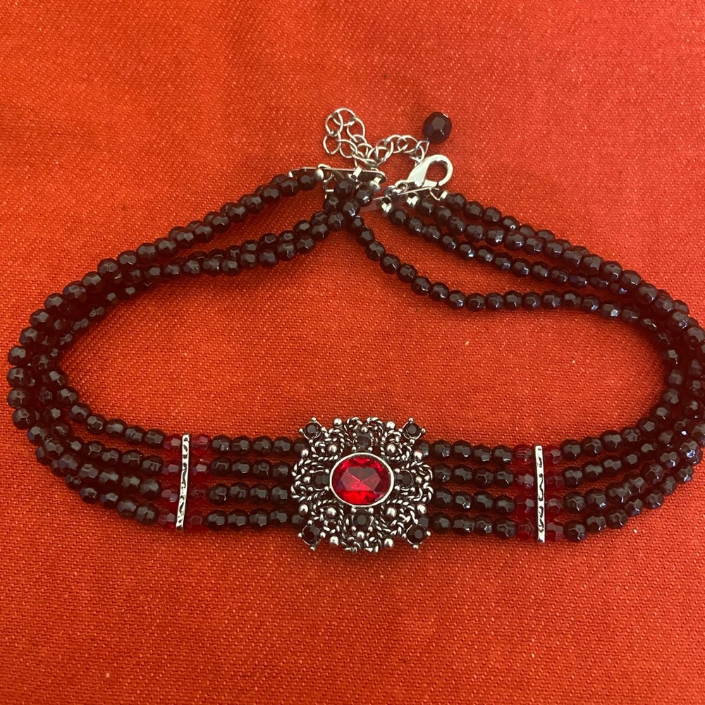 Necklace with beads and rhinestone